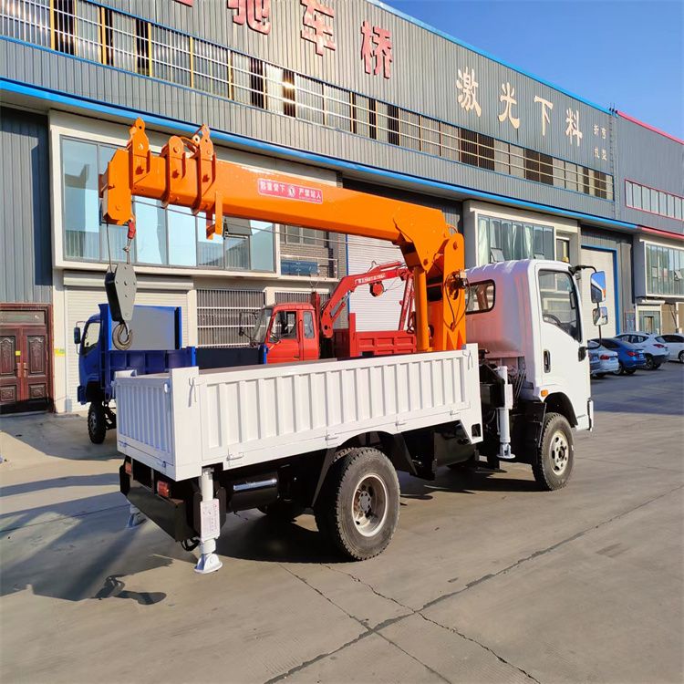 口湖乡三轮随车吊定制 农用改装机自备吊中瑞长期出售